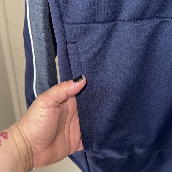 Under Armour Blue Zip Up Sweater Athletic Performance small NeW pocket popover - Picture 4 of 5